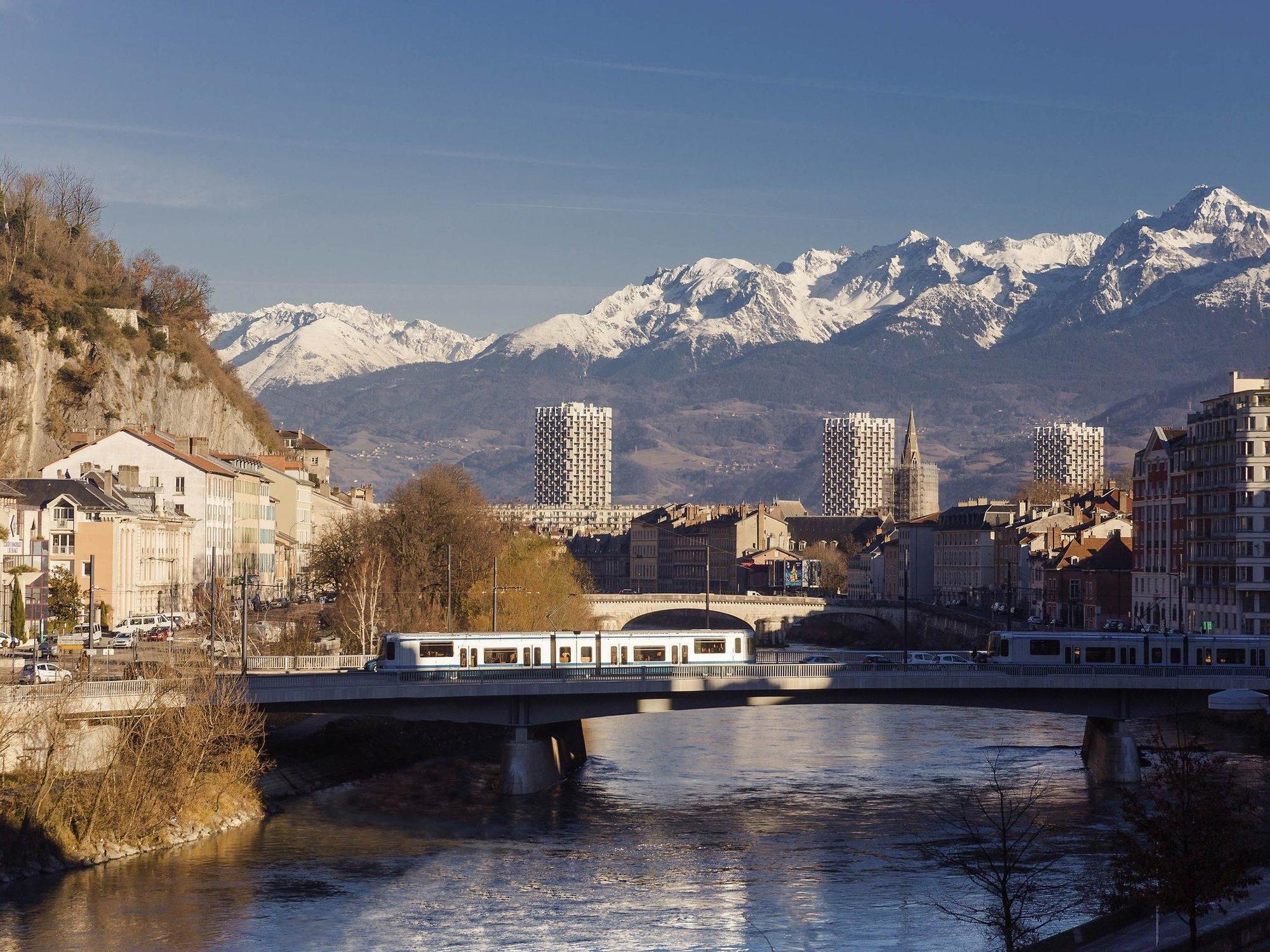 Ibis Grenoble Gare Hotel Exterior photo